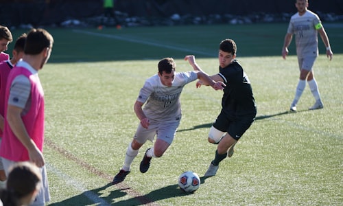 巴塞罗那队主场诺坎普球场内部坐满球迷的壮观景象